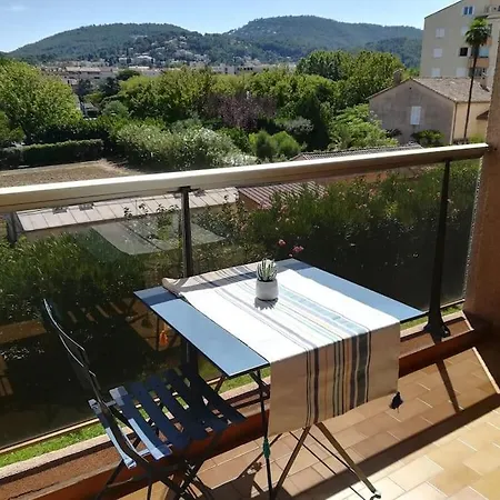 Apartment Les Jardins Du Luxembourg Hyeres